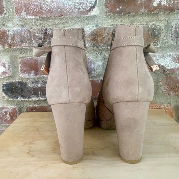 Lauren Conrad Women's Ankle Boots, Taupe, Suede Look, Size 10M. NEW! - Picture 5 of 10